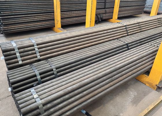 Tubes sans soudure de chaudière en acier au carbone ASTM pour panneau mural d'eau / superchauffeur / réchauffeur