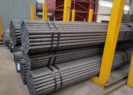 Tubes sans soudure spéciaux laminés à froid / laminés à chaud / forgé à la chaudière dans la station d'usine