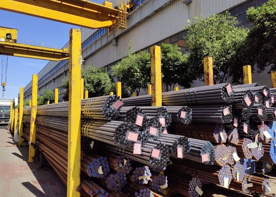 Pipe en acier à chaudière sans soudure anti-usure avec une résistance élevée et une résistance à la pression