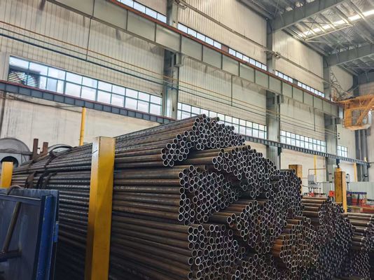 Tubes de chaudière en acier au carbone sans soudure personnalisées pour chaudières haute pression