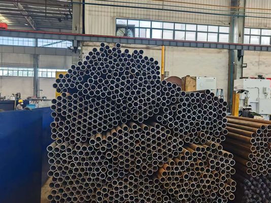Tubes de chaudière en acier au carbone sans soudure personnalisées pour chaudières haute pression