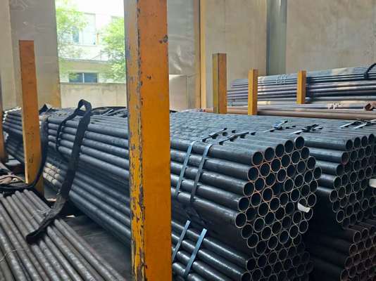 Tubes de chaudière sans soudure ASTM A106 en acier au carbone 1,2-20 mm d'épaisseur