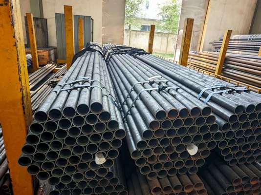 Tubes de chaudière sans soudure ASTM A106 en acier au carbone 1,2-20 mm d'épaisseur