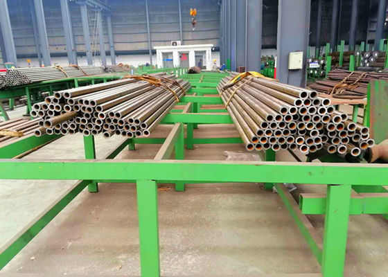 Tube sans couture T11 T22 T23 T5 T9 T91 d'acier allié de SA213 A213 pour l'échangeur de chaleur