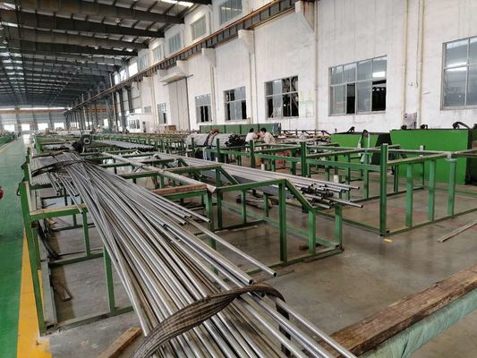 Petit ou diamètre de tube soudé par acier au carbone de Cs d'alliage d'Astm A335 P5 P9 grand
