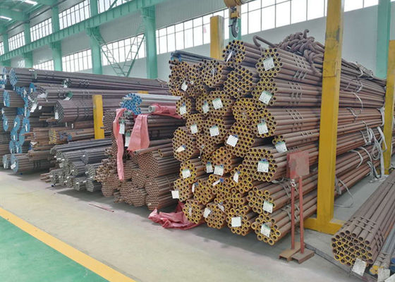 Tubes de chaudière sans couture d'acier au carbone d'ASTM A192 pour la surface huilée par haute pression